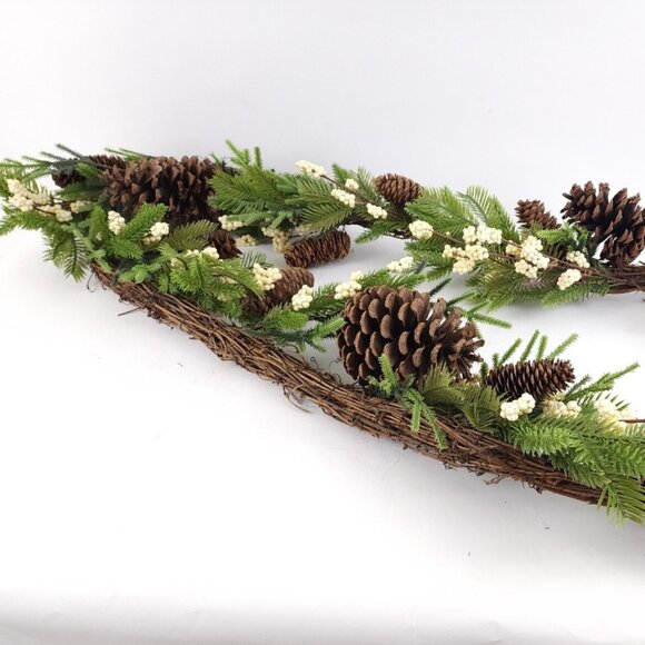 Wicker Unlit Park White Berry & Pinecones Garland | 72" | NEW - Picture 3 of 3